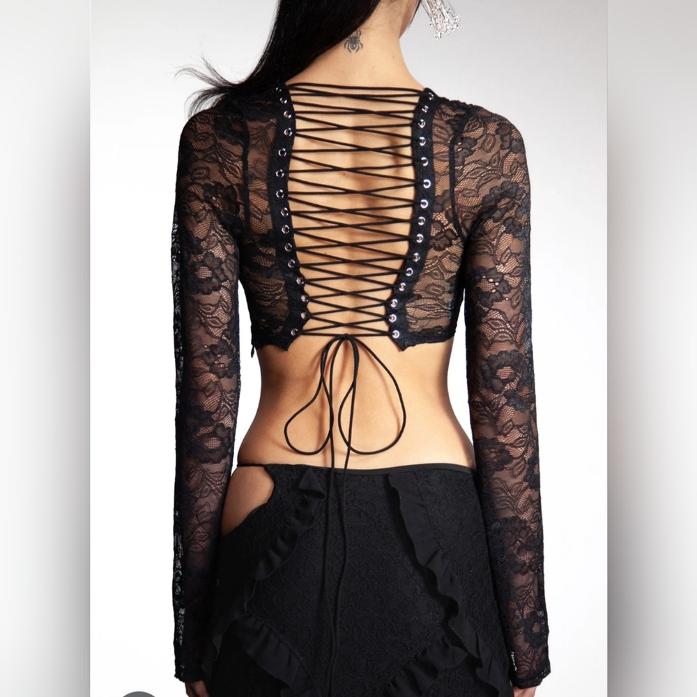 The Kript Lexiana Lace Top